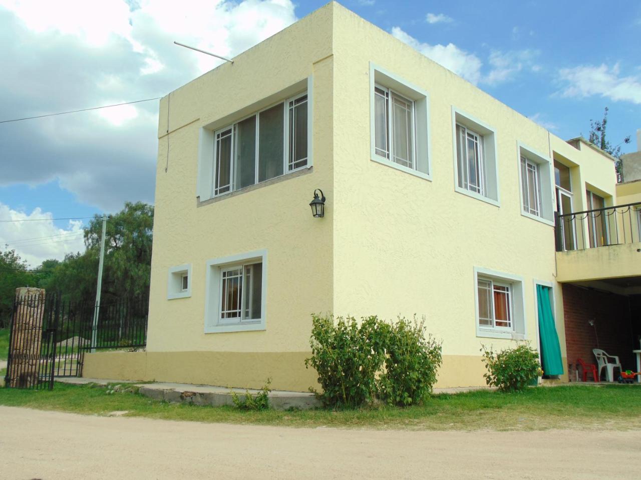 Hosteria Aguas Claras Mina Clavero Bagian luar foto